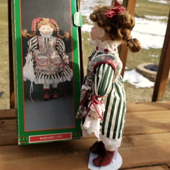 House of Lloyd Christmas Margaret Ann - Picture 2 of 4